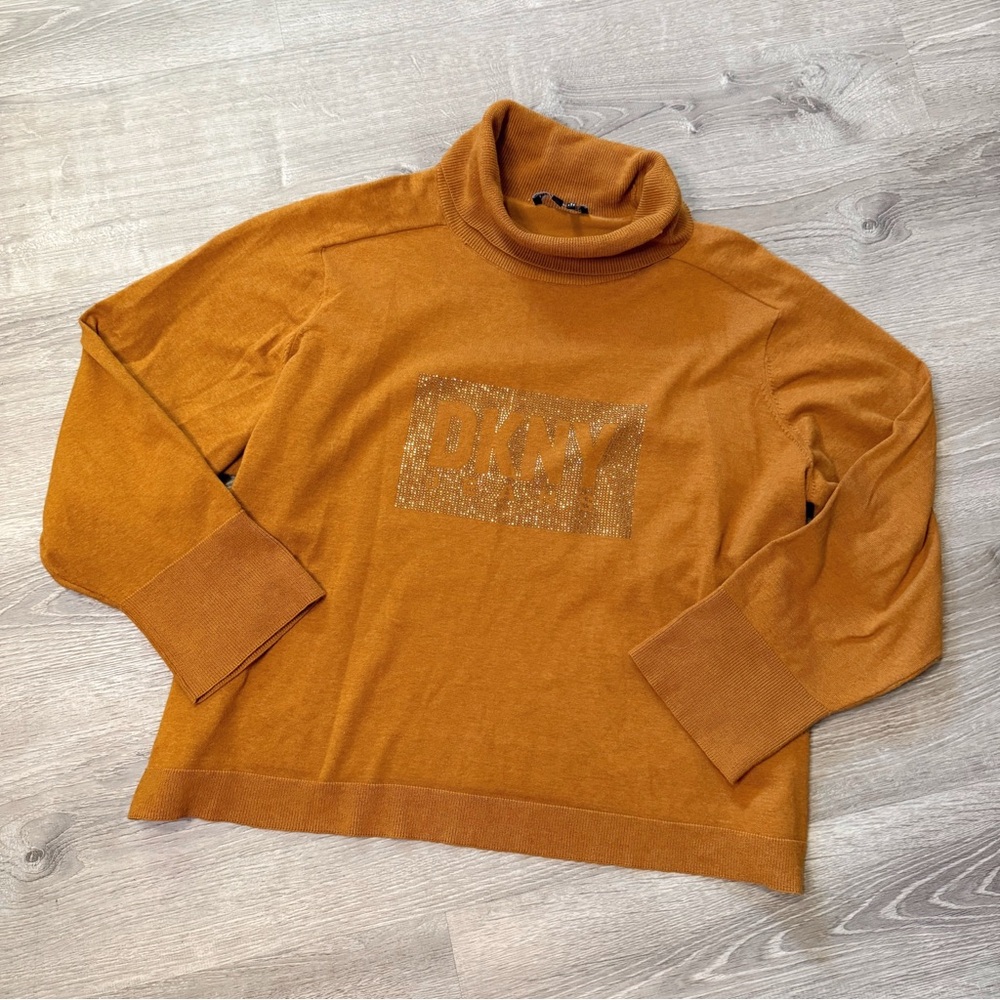 •DKNY• GOLDEN LOGO SWEATER